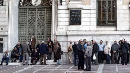 Μείωση εισοδημάτων ακόμη και πριν τα capital controls