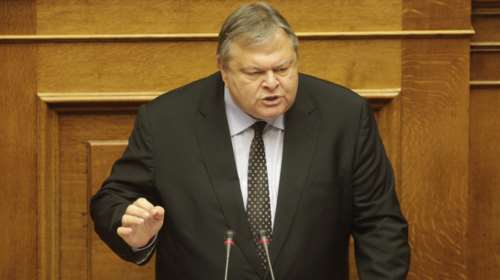 Επίθεση Βενιζέλου για τηλεοπτικές άδειες και «Ολαντρέου»