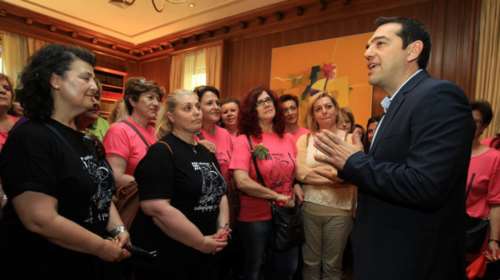 «Ολα νόμιμα» λέει το υπουργείο για τις καθαρίστριες του ΥΠ.ΟΙΚ