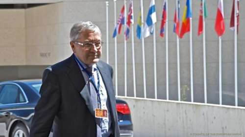 Ρέγκλινγκ: O Τσίπρας μπορεί να σπάσει τους δεσμούς με το παρελθόν