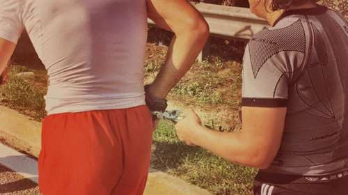 Είναι αυτή η πιο συγκινητική φωτογραφία του Μαραθωνίου Αθηνών;