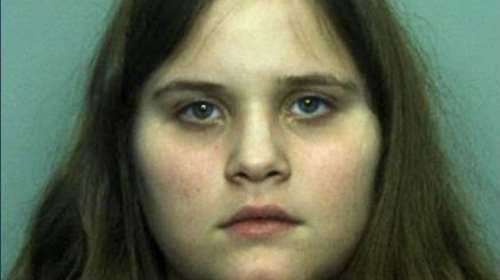 Σκότωσε τη μητέρα της και έστειλε φωτογραφία με το πτώμα στον πατέρα της