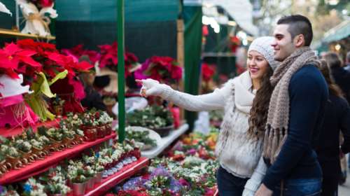 Ουραγοί στις χριστουγεννιάτικες αγορές Ελληνες &amp;  Ρώσοι