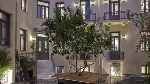 Το πιο όμορφο... κρυμμένο ξενοδοχείο της Αθήνας