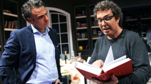 «Για Όνομα...»: Μπελάδες για ένα όνομα στο θέατρο Αλίκη