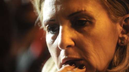 Βουβοί οι Έλληνες έξω από τη γαλλική πρεσβεία