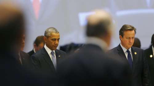 Οι ηγέτες της G20 τηρούν ενός λεπτού σιγή στη μνήμη των θυμάτων
