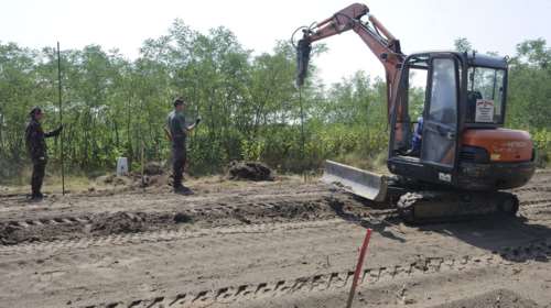 Οι Σκοπιανοί «υψώνουν» φράκτη στην Ειδομένη