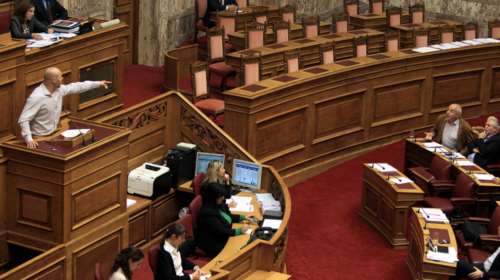 Σφαγή Καραθανασόπουλου-Αμυρά για τους πλειστηριασμούς