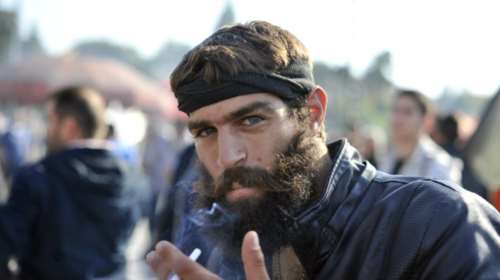 Ξεκινά νέα καριέρα ο σέξι Κρητικός αγρότης; Tι απαντά ο ίδιος