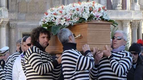 Θρήνος στη Βενετία για 29χρονη θύμα στο Μπατακλάν