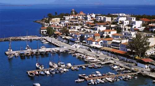 Φονικό στην Αίγινα:Καμένοι βρέθηκαν θεία &amp; ανιψιός