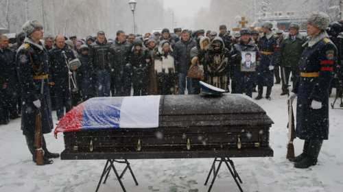 Μέσα στο χιόνι χιλιάδες Ρώσοι κήδεψαν τον πιλότο του Σουχόι