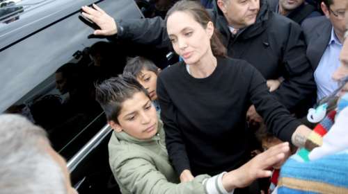 Διεθνής Τύπος: Τα ελληνικά ΜΜΕ εκνεύρισαν τη Τζολί