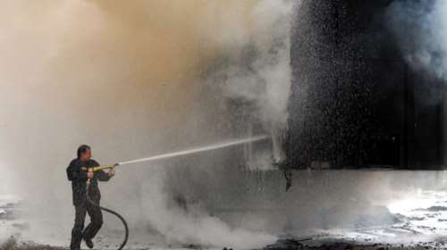 Κλειστή  η εθνική  Πατρών- Κορίνθου,καίγεται φορτηγό