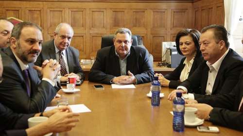 «Εξαιρετική η συνεργασία μας» λένε τώρα ΣΥΡΙΖΑ-ΑΝΕΛ