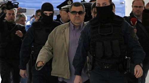 Aλήτη, δολοφόνε φώναζαν οι γείτονες του Ρουπακιά