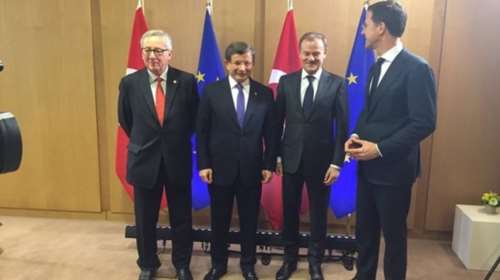 Στο τραπέζι των 28 το σχέδιο συμφωνίας με Νταβούτογλου