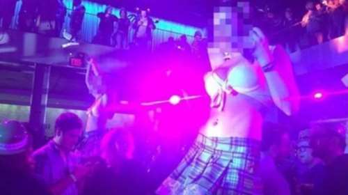 Χαμός σε πάρτι της Microsoft με «μαθήτριες» stripper