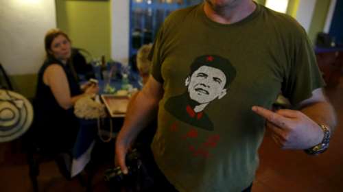 Ο Ομπάμα γράφει ιστορία και γίνεται... Τσε