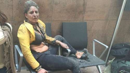 Η Ινδή αεροσυνοδός που έγινε το «πρόσωπο» των επιθέσεων