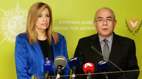 Γεννηματά:Συμψηφισμός αξιολόγησης-προσφυγικού θα φέρει μόνο προβλήματα