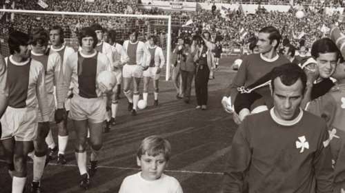 Όταν ο Κρόιφ υποκλίθηκε στους Έλληνες