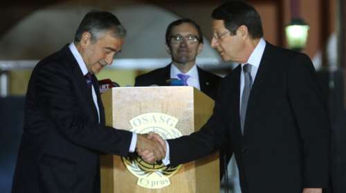 Συνάντηση σε «βαρύ» κλίμα Αναστασιάδη - Ακιντζί