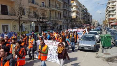 Πορεία Ιταλών ακτιβιστών στη Θεσ/νίκη για το προσφυγικό