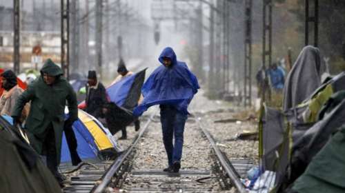 WSJ: Αυτή είναι η ταρίφα των διακινητών προσφύγων στην Ευρώπη