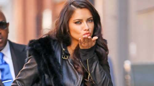 Αντριάνα Λίμα: Ελεύθερη, ωραία και ζάμπλουτη με περιουσία 70 εκ. δολαρίων