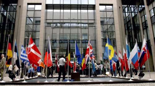 Κομισιόν: Την Δευτέρα επιστρέφουν 500 πρόσφυγες στην Τουρκία