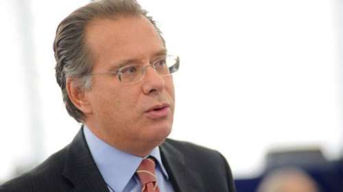 «Ναι» από τη ΝΔ στην εξεταστική για δάνεια κομμάτων και ΜΜΕ