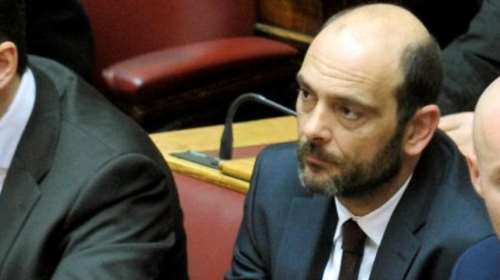 Χαμός στη Βουλή για την «Αριστερά της τσουτσούνας»