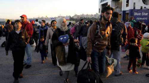 Στους 4616 οι πρόσφυγες που βρίσκονται στο λιμάνι του Πειραιά