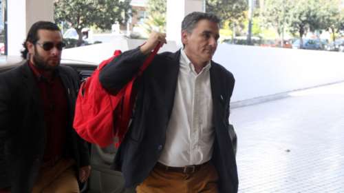 Συνάντηση εξπρές και ούτε...κουβέντα για τη διαρροή