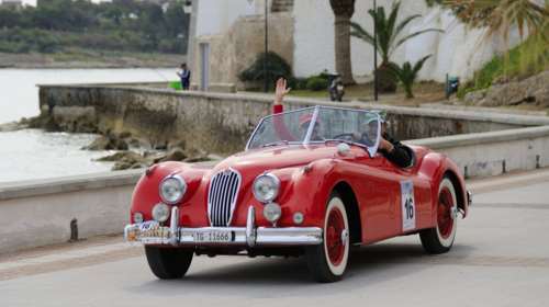 Οι Σπέτσες δονούνται στο ρυθμό του «Εαρινού Ράλι Κλασικών Αυτοκινήτων»