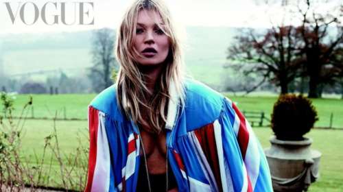 Κέιτ Μος: Η βασίλισσα ποζάρει γυμνόστηθη στη Vogue
