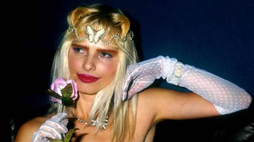 Η πιο διάσημη πορνοστάρ του κόσμου Τσιτσιολίνα στην Αθήνα