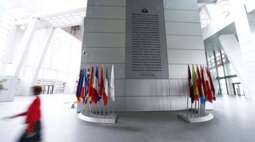 Νέα μείωση του ορίου ELA για ελληνικές τράπεζες κατά 1,4 δισ. ευρώ