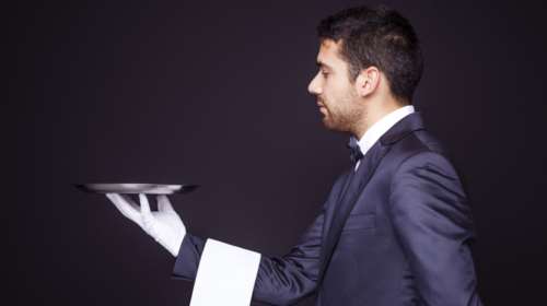 Τα πιο εξωφρενικά αιτήματα που έχουν υποβληθεί σε βρετανικά προξενεία