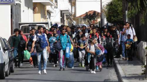 Μεταναστευτικό: Χάος στη Σάμο, βγήκαν μαχαίρια