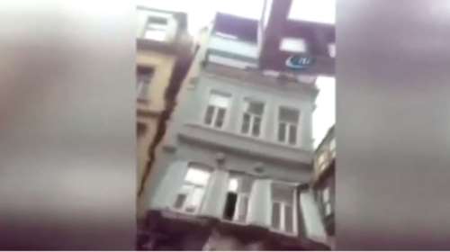 Τρόμος από ξαφνική κατάρρευση πενταόροφου κτιρίου στην Κωνσταντινούπολη