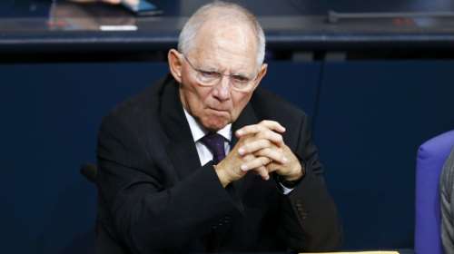 Κόκκινη κάρτα Σόιμπλε σε ελάφρυνση του ελληνικού χρέους