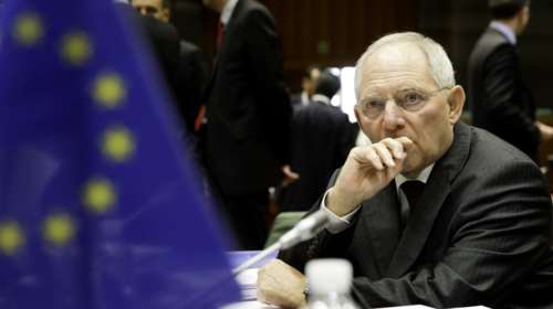 Βόμβα Σόιμπλε: Δεν εκβιαζόμαστε για το ελληνικό χρέος