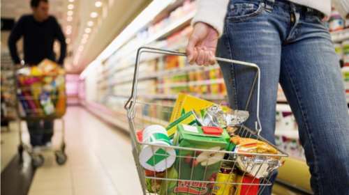 Αύξηση του ΦΠΑ από το 23% στο 24% προτείνει η κυβέρνηση
