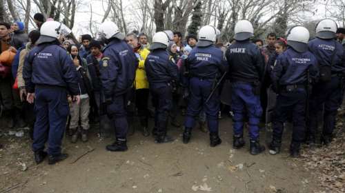 Σχέδιο με 4 βήματα της ΕΛΑΣ για την εκκένωση της Ειδομένης
