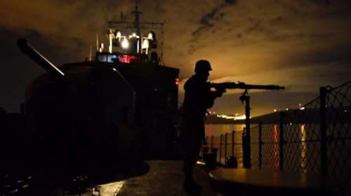 Τούρκοι έστρεψαν τα όπλα τους κατά σκάφους του Λιμενικού