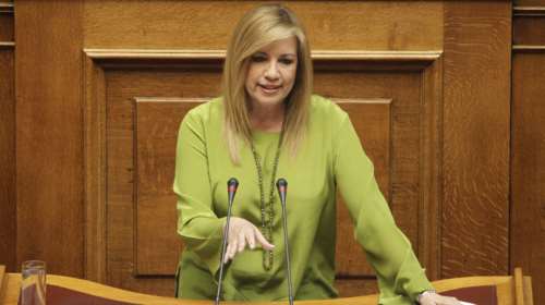 Φώφη: Η κωμωδία θα εξελιχθεί σε νέα τραγωδία