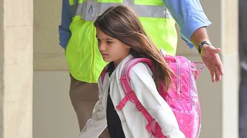 Απίστευτο δημοσίευμα: Η κόρη του Τομ Κρουζ είναι «διαβολικό παιδί»